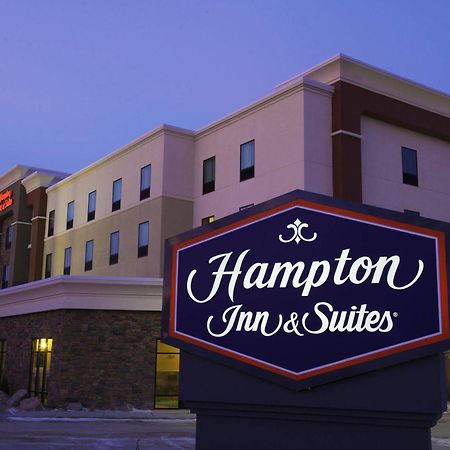 Hampton Inn & Suites Bismarck Northwest Екстериор снимка